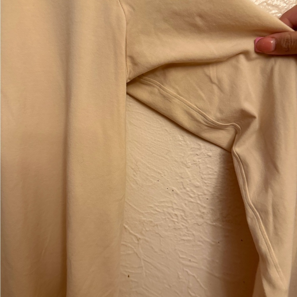 Lululemon Long Sleeve Women's Top - Picture 5 of 7